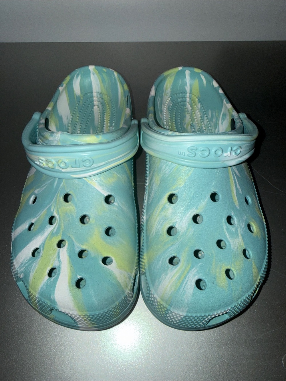 Crocs womens 9/mens 7